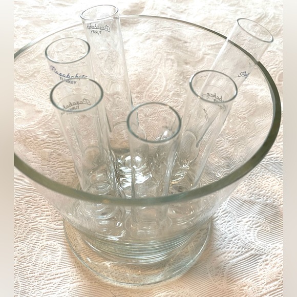 Pasabahce seven piece vodka set - Picture 8 of 11